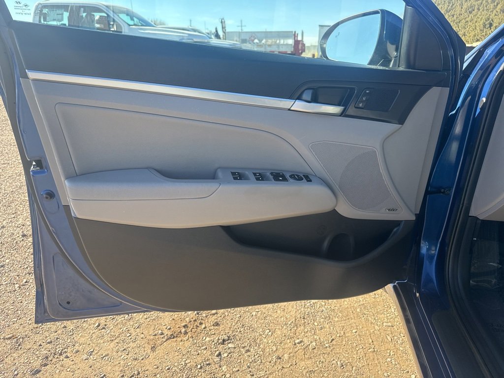 Used 2020 Hyundai Elantra Limited w/ Ultimate Package 03 image 11