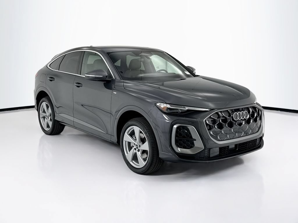 Used 2026 Audi Q5 Premium Plus w/ Premium Plus AWD/4WD image 3