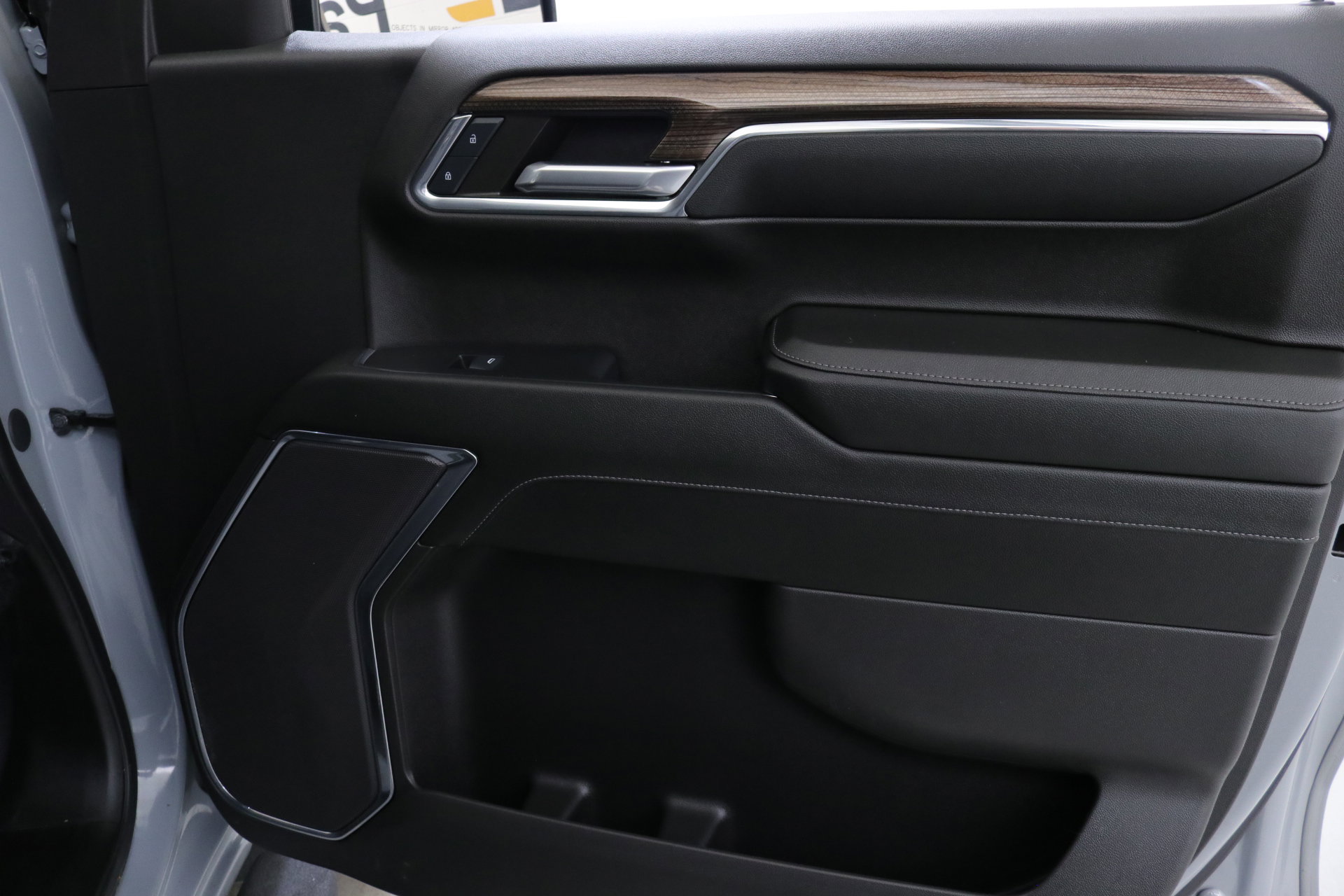 Used 2024 Chevrolet Silverado 1500 LT Trail Boss w/ LPO, Dark Essentials Package image 29