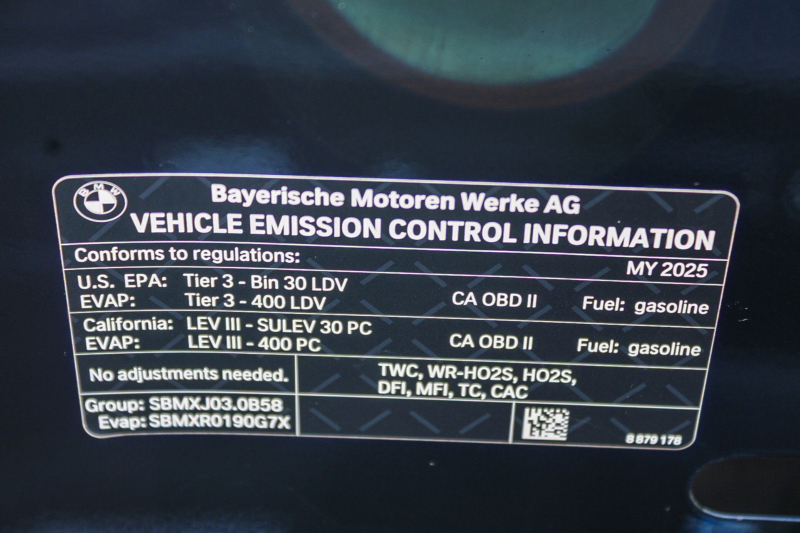 Certified 2025 BMW 740i w/ Premium Package RWD image 28