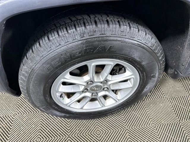 Used 2020 Jeep Grand Cherokee Laredo image 10