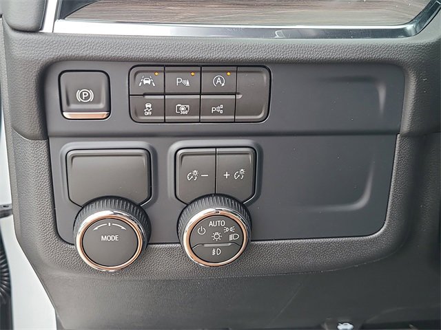 New 2026 Chevrolet Suburban LT image 26