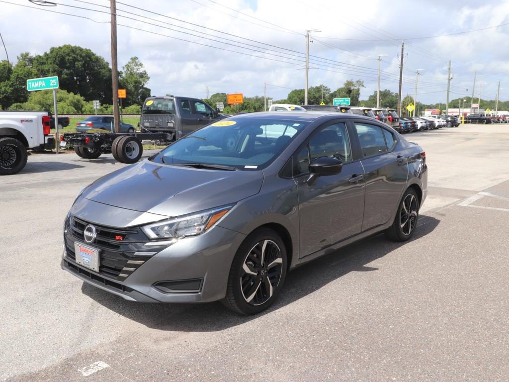 Used 2024 Nissan Versa SR FWD image 3
