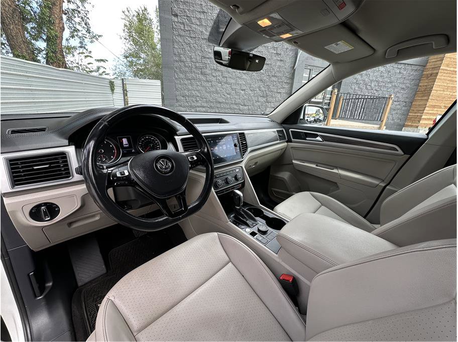 Used 2018 Volkswagen Atlas SE AWD/4WD image 2