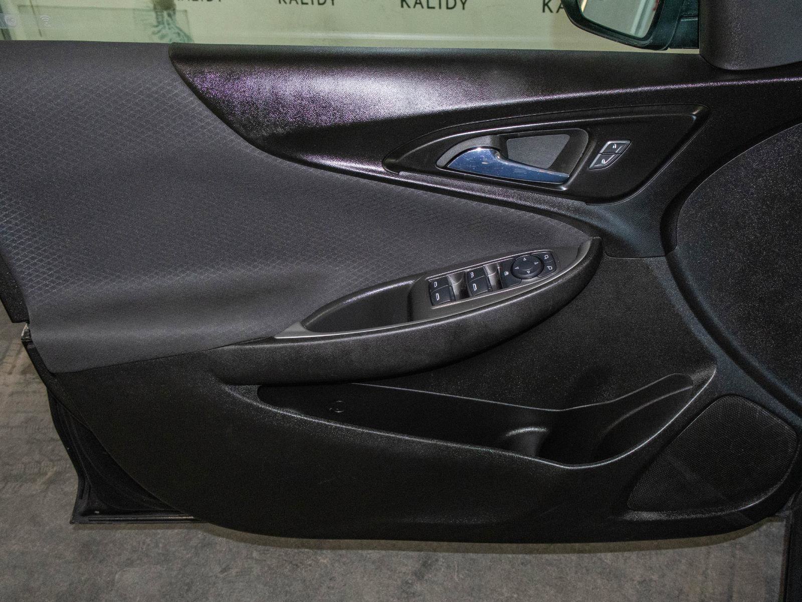 Used 2023 Chevrolet Malibu LT image 10