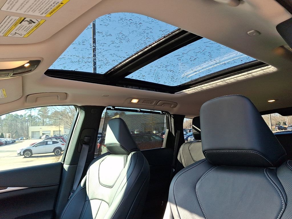 Used 2025 INFINITI QX60 Sensory w/ Vision Package image 16