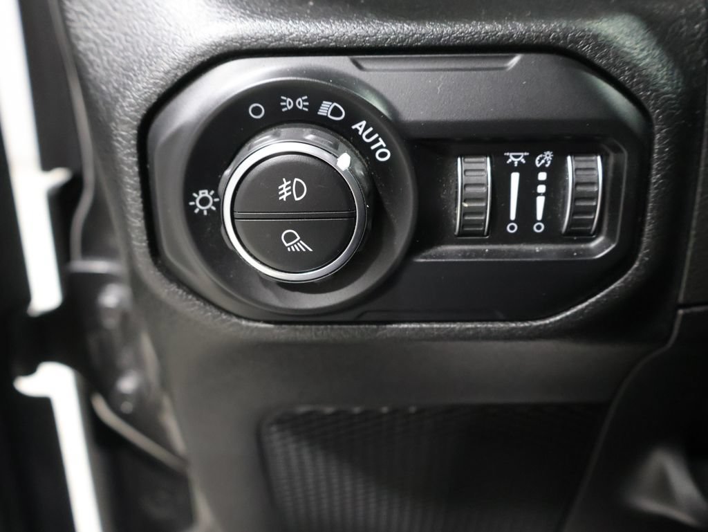 Used 2021 Jeep Gladiator Overland w/ Popular Equipment Package AWD/4WD image 31