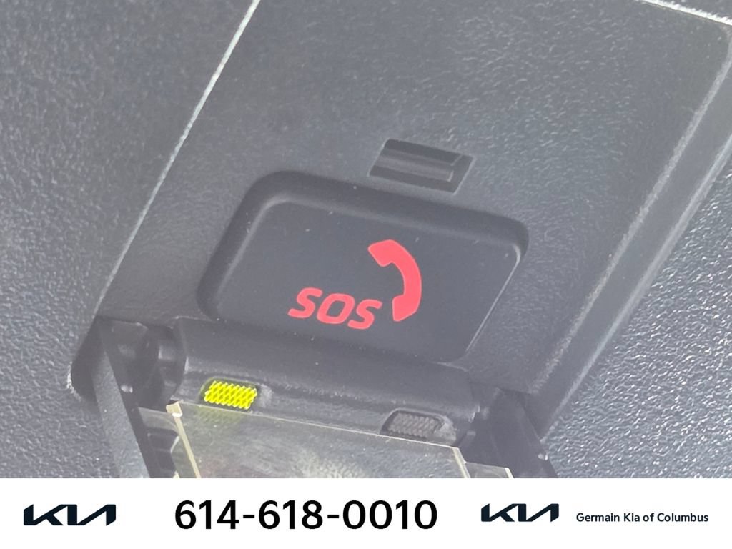 Used 2020 Toyota Camry LE FWD image 31