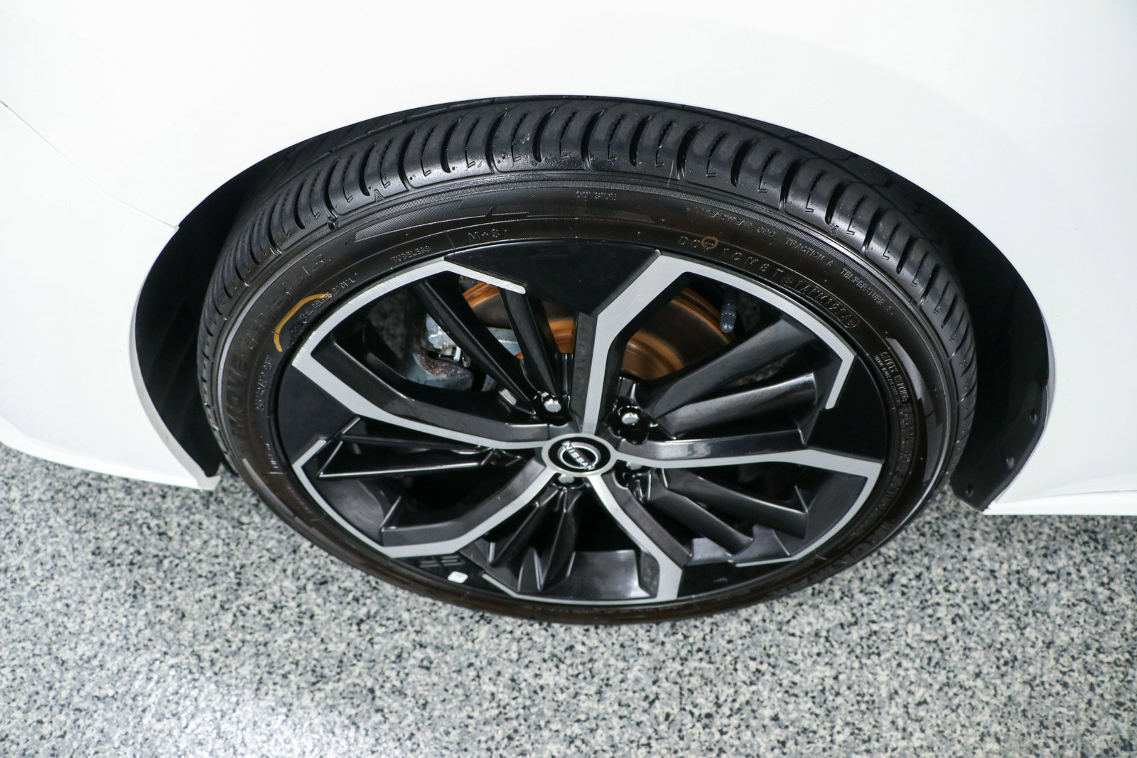 Used 2024 Nissan Altima 2.5 SR image 11