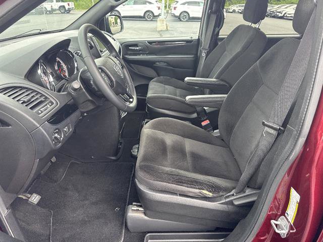 Used 2019 Dodge Grand Caravan SE image 9