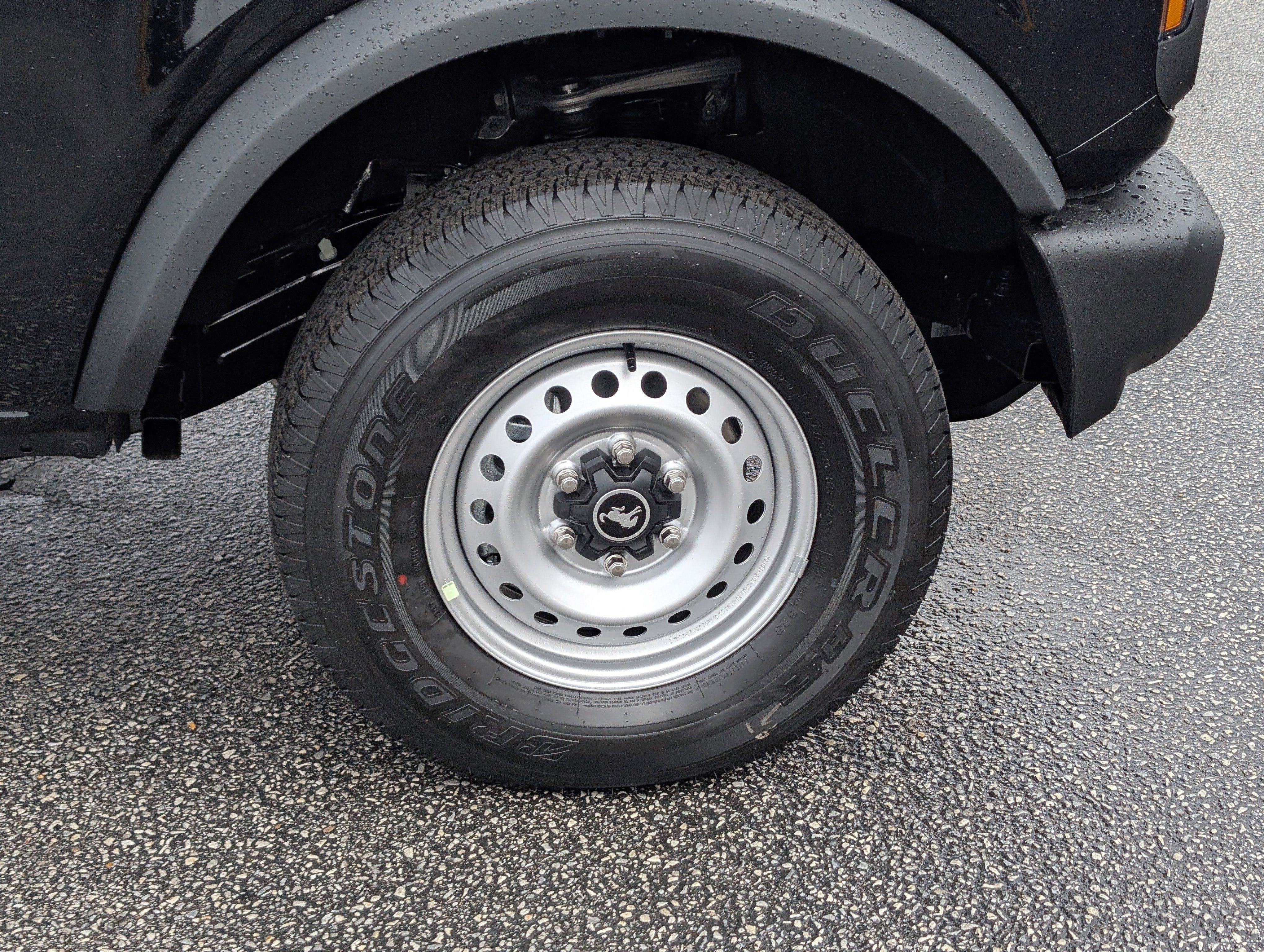 New 2025 Ford Bronco 4-Door image 7