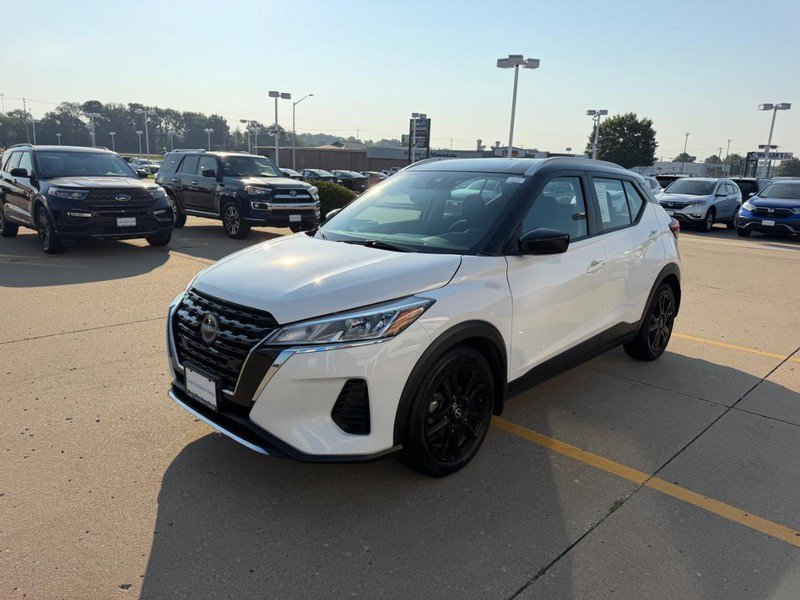 Used 2023 Nissan Kicks SV FWD image 6
