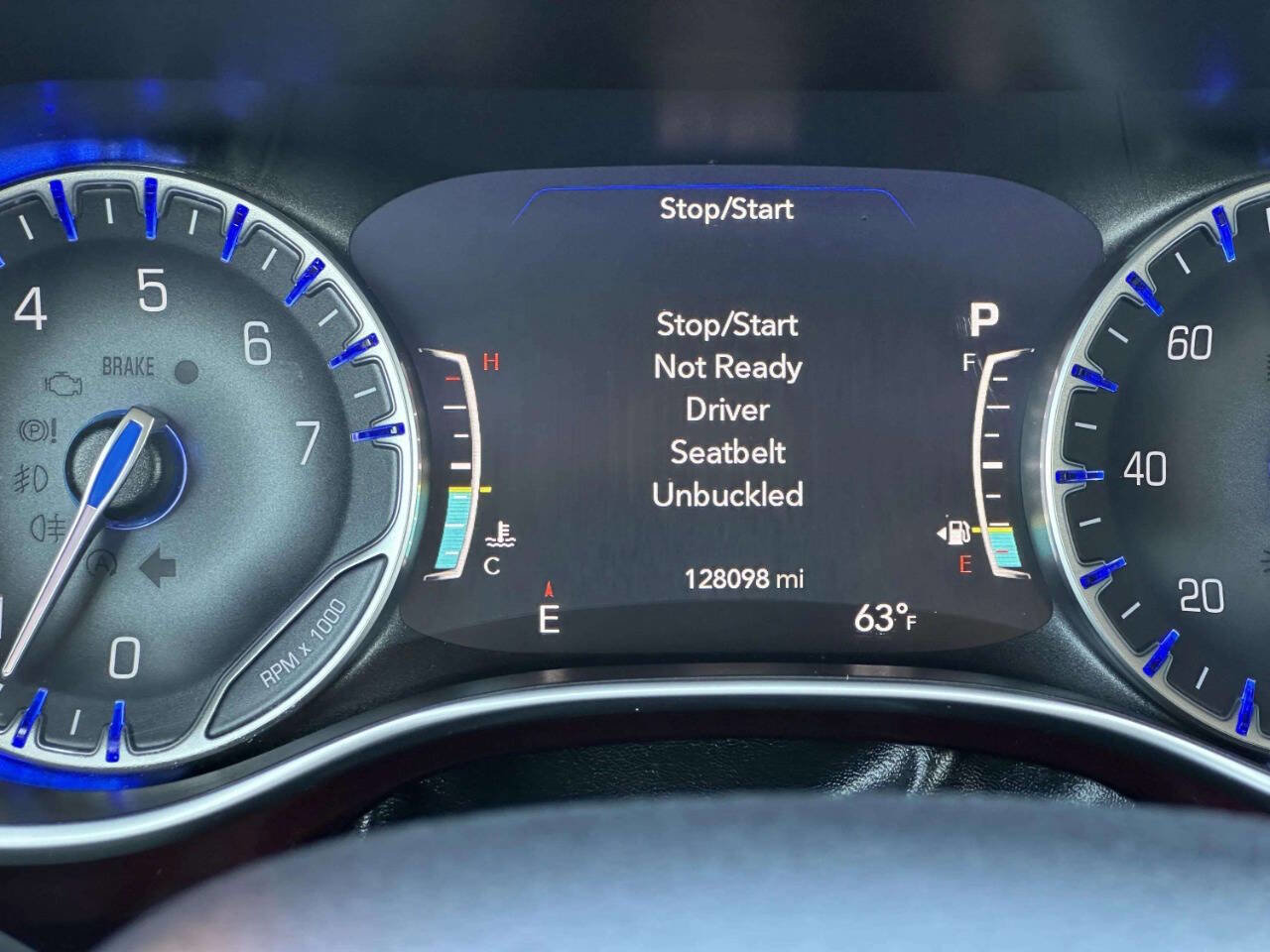 Used 2017 Chrysler Pacifica Limited w/ UConnect Theater Package image 27