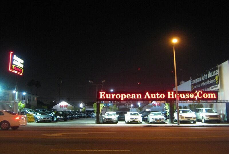 Used 2014 Mercedes-Benz E 350 4MATIC Sedan image 53