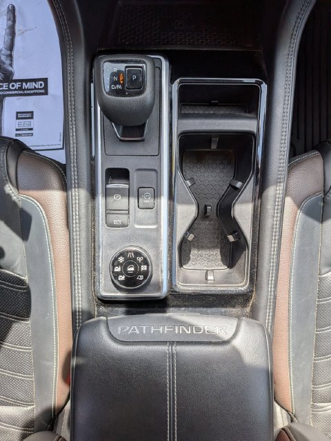 Used 2024 Nissan Pathfinder Platinum AWD/4WD image 15