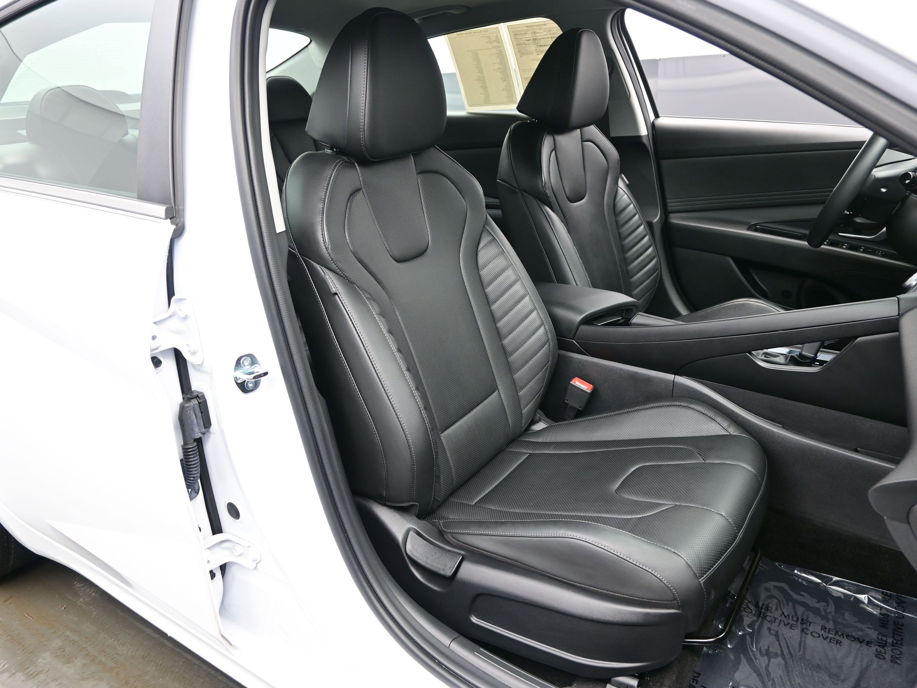 Certified 2025 Hyundai Elantra Limited image 14