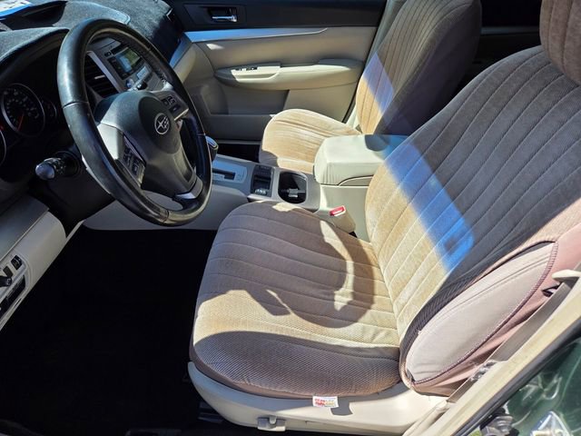 Used 2013 Subaru Outback 2.5i Premium w/ All-Weather Pkg AWD/4WD image 10
