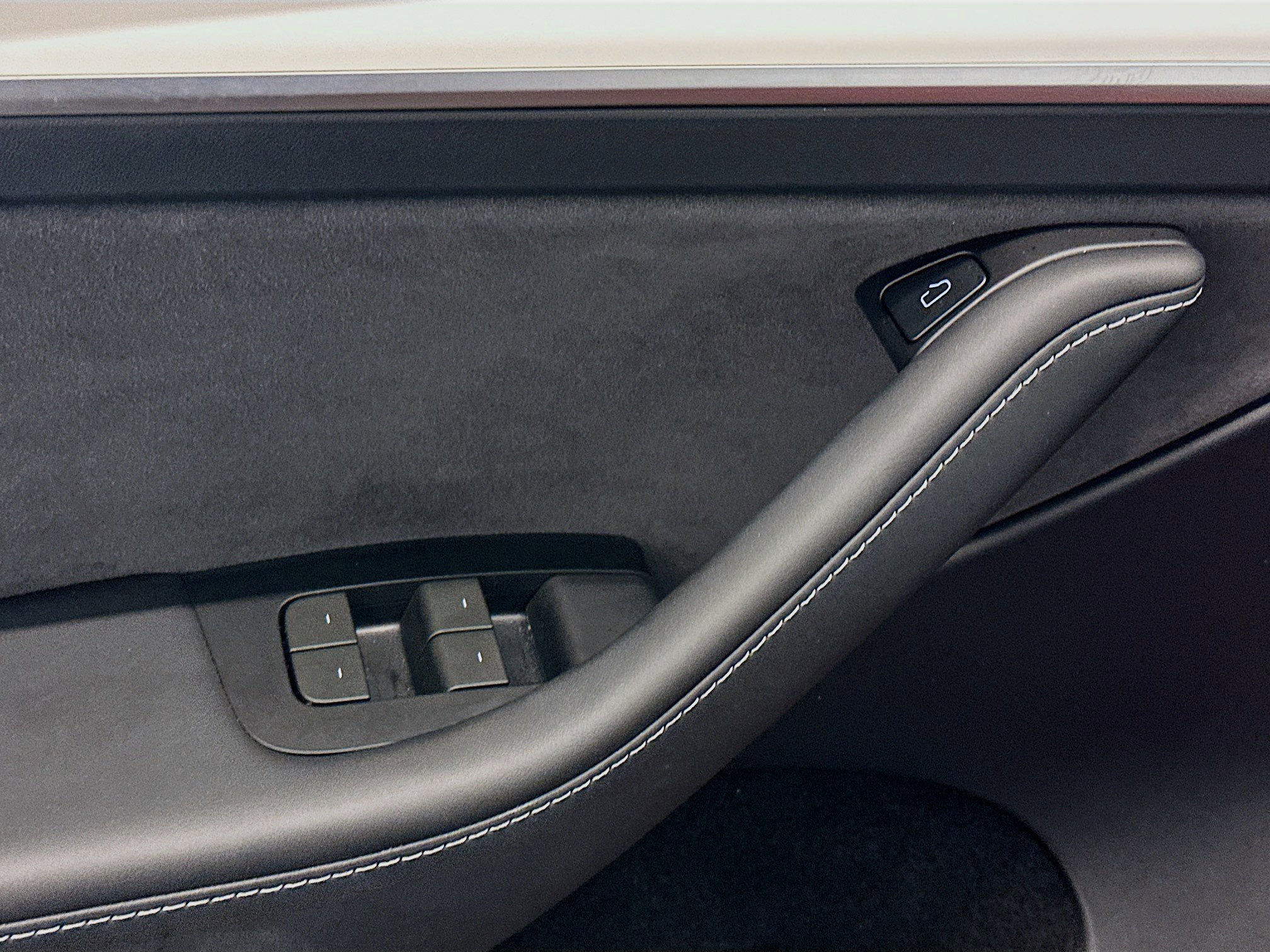 Used 2024 Tesla Model Y Long Range image 15