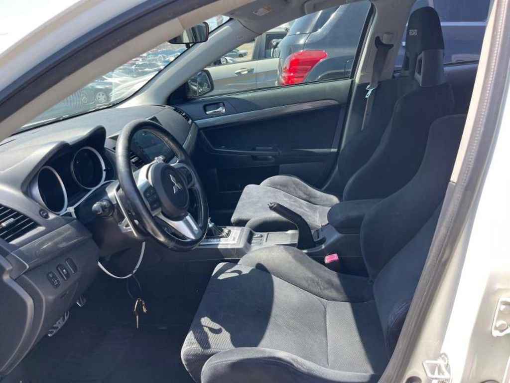 Used 2011 Mitsubishi Lancer Evolution MR image 4