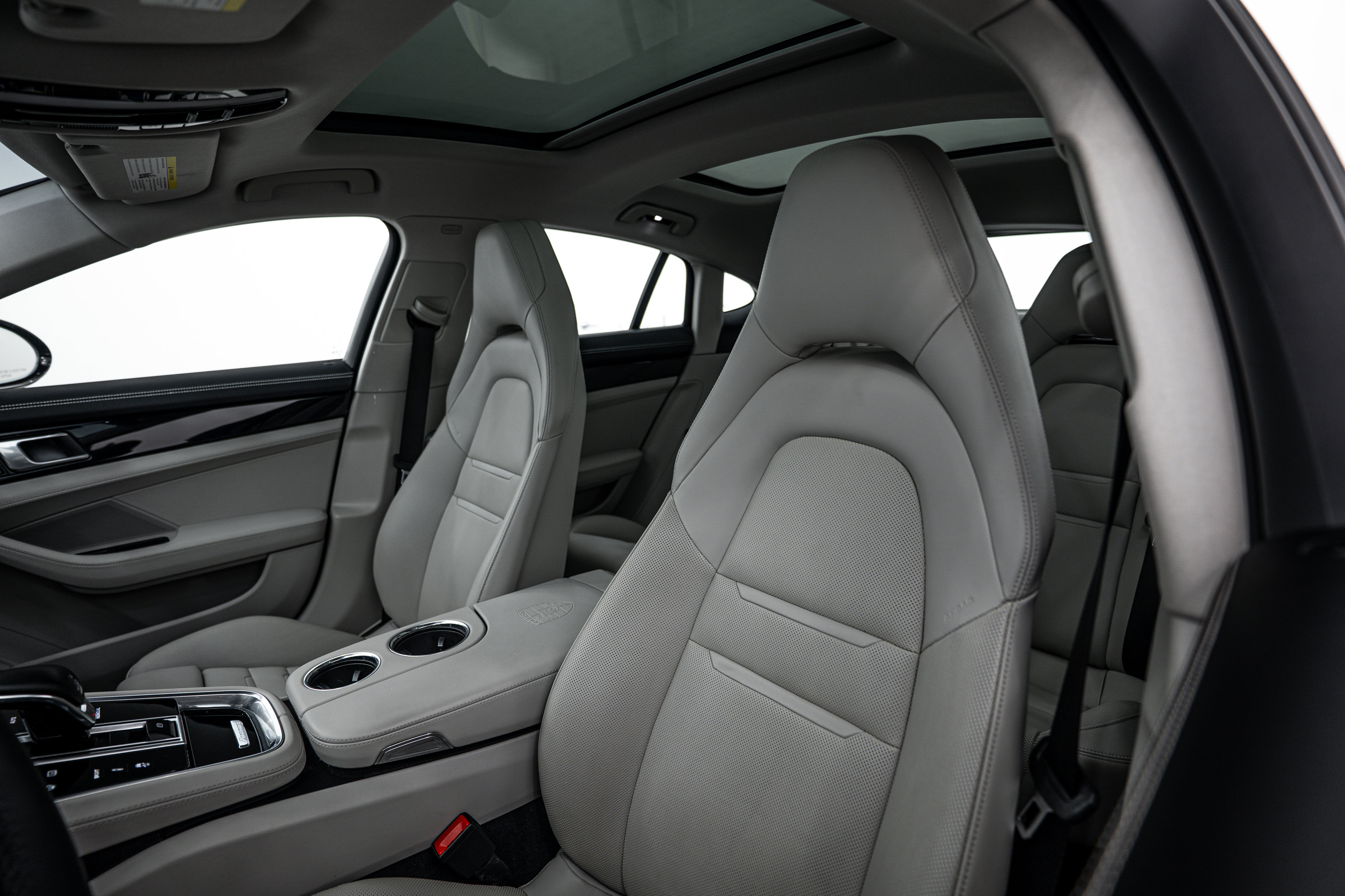 Certified 2017 Porsche Panamera image 21