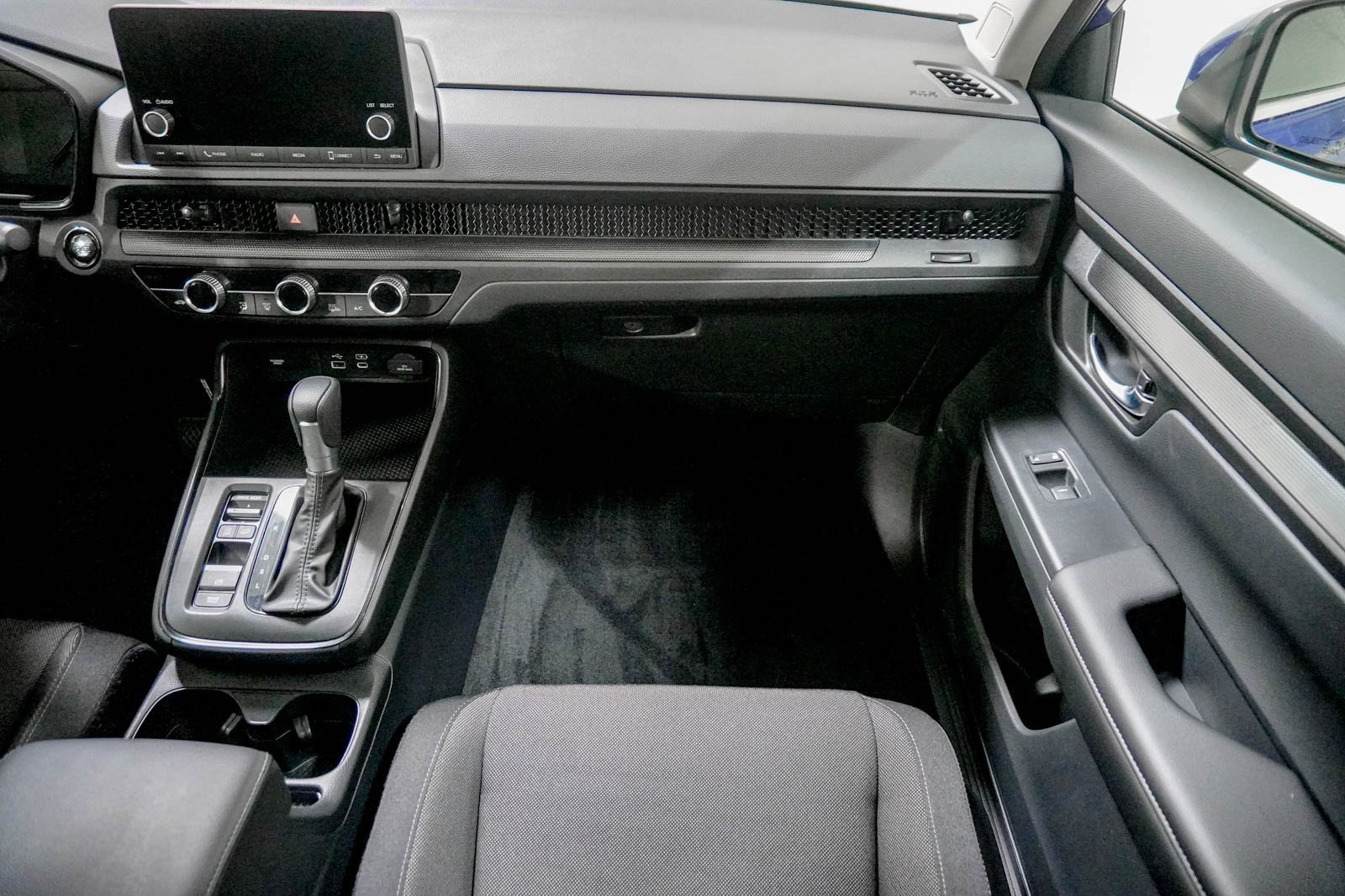 Certified 2025 Honda CR-V EX image 29