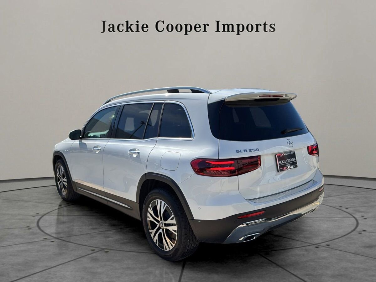 New 2026 Mercedes-Benz GLB 250 image 3