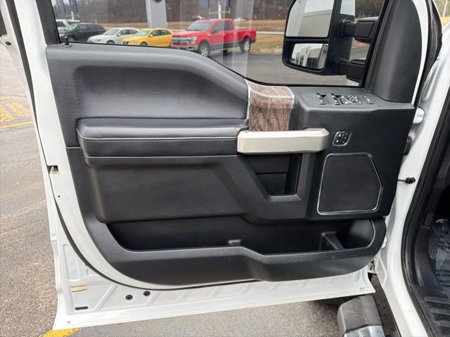 Used 2019 Ford F250 Lariat w/ Lariat Ultimate Package image 27