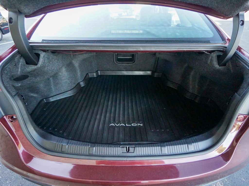 Used 2017 Toyota Avalon Touring image 34