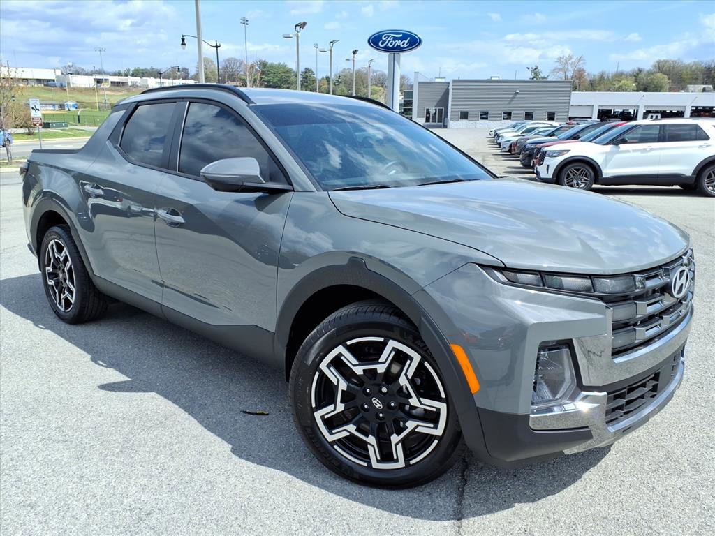 Used 2025 Hyundai Santa Cruz Limited image 3