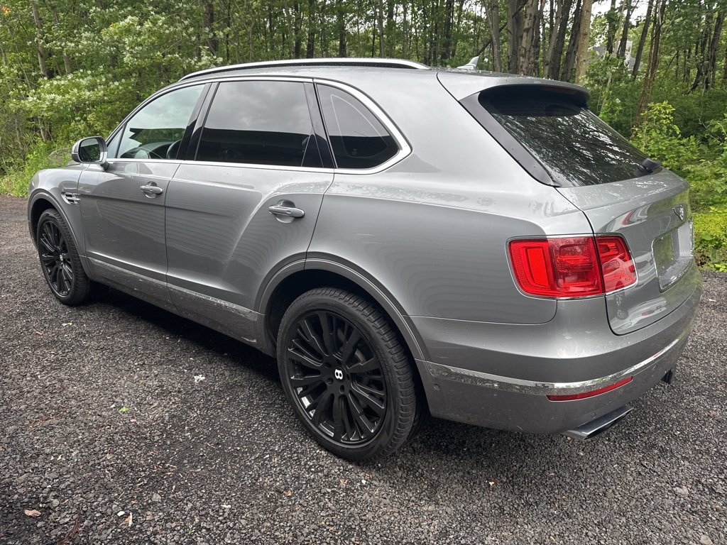 Used 2018 Bentley Bentayga Activity image 12