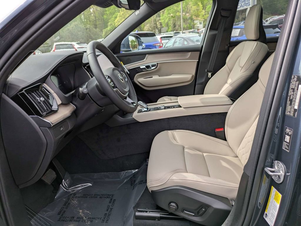 Used 2026 Volvo XC90 B6 Plus w/ Protection Package Premier AWD/4WD image 24