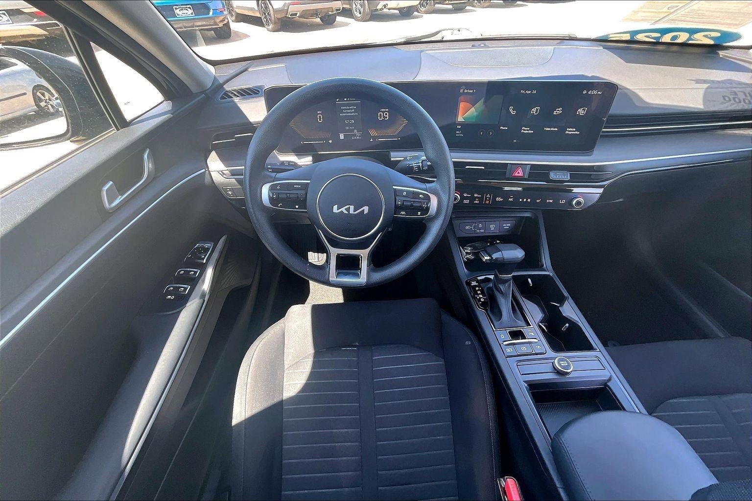Used 2025 Kia K5 LXS FWD image 8