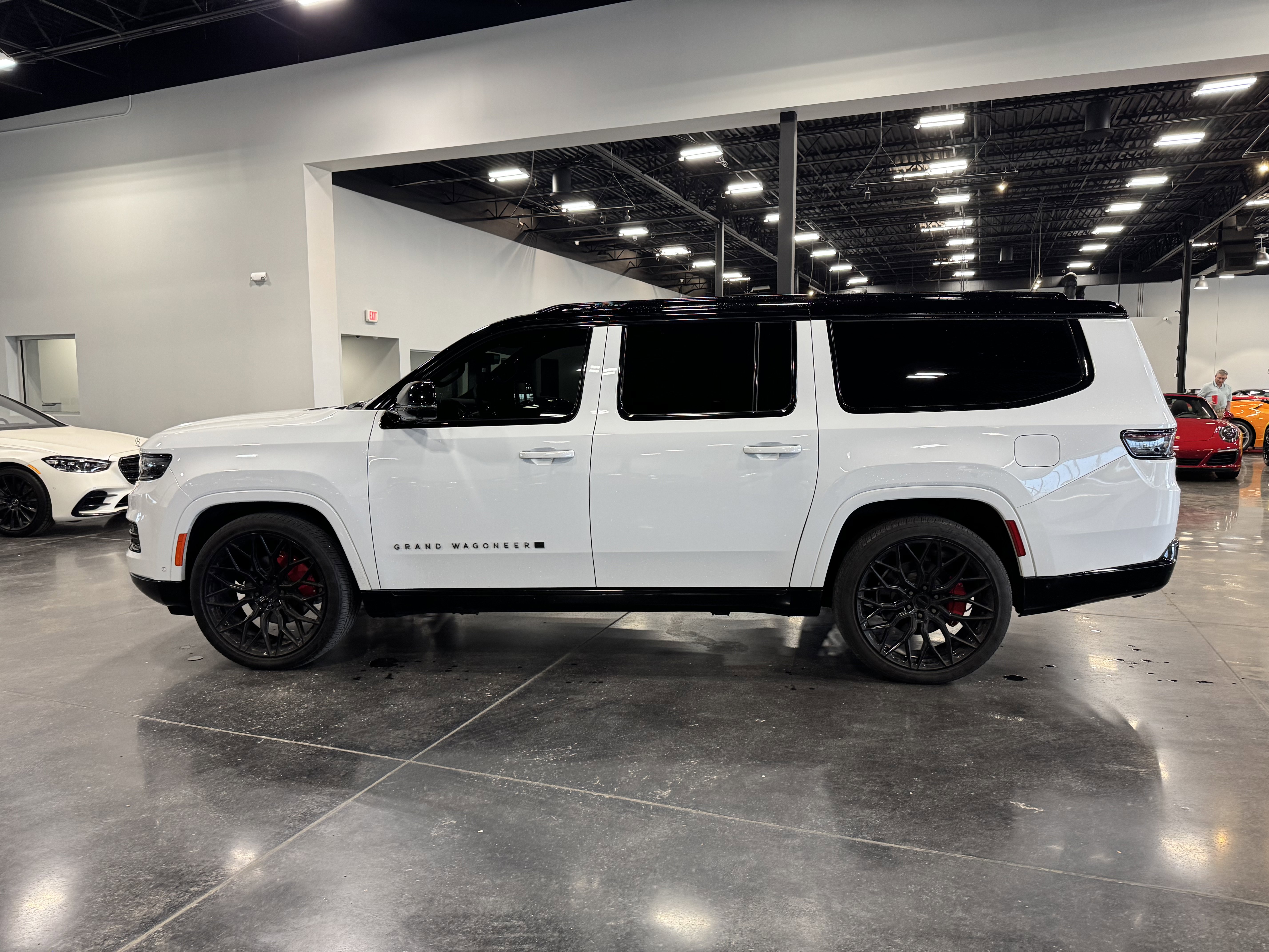 Used 2025 Jeep Grand Wagoneer L Series III w/ Quick Order Packagew 28T image 6