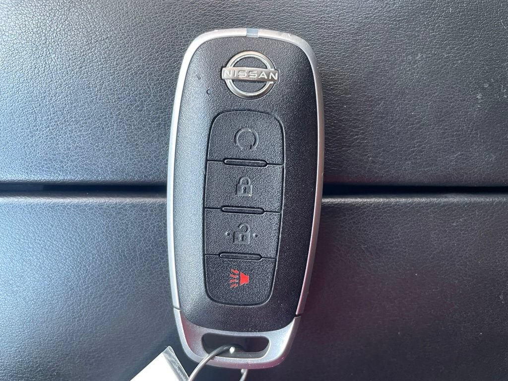 Certified 2023 Nissan Rogue SV FWD image 18