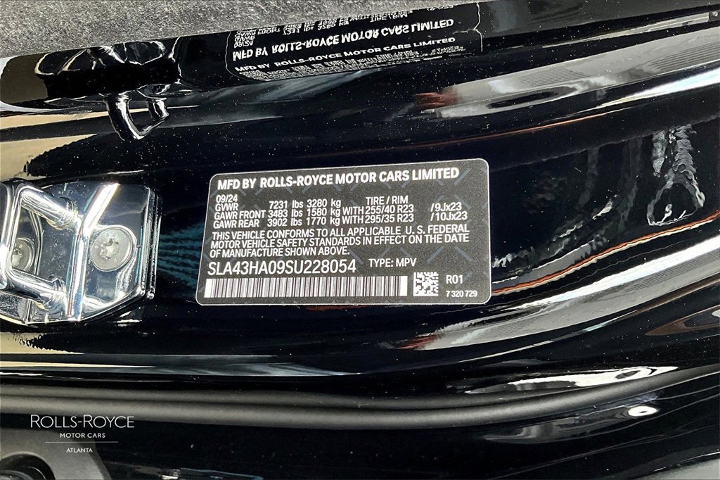 Certified 2025 Rolls-Royce Cullinan Black Badge image 28