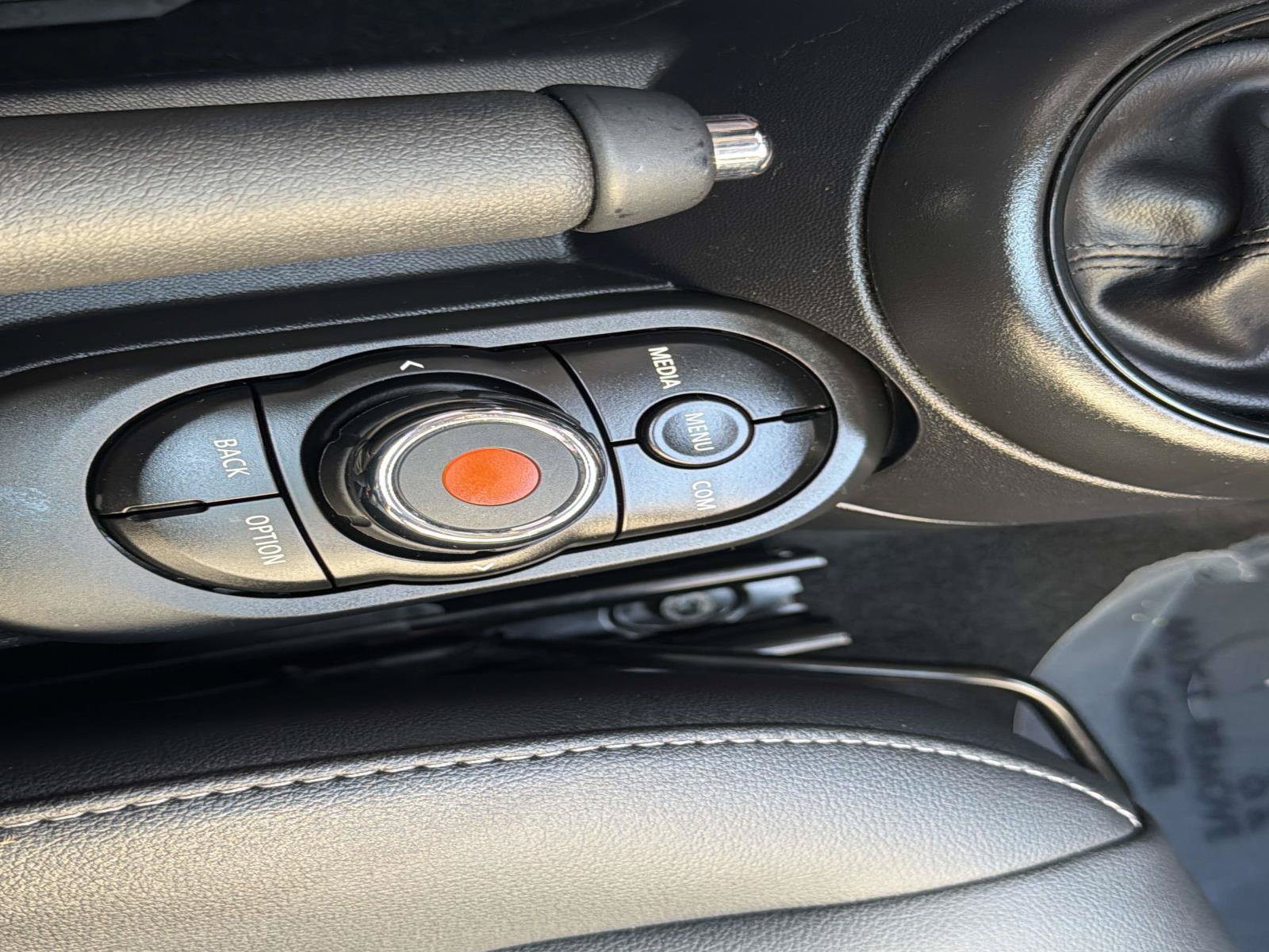 Used 2022 MINI Cooper 4-Door Hardtop FWD image 23