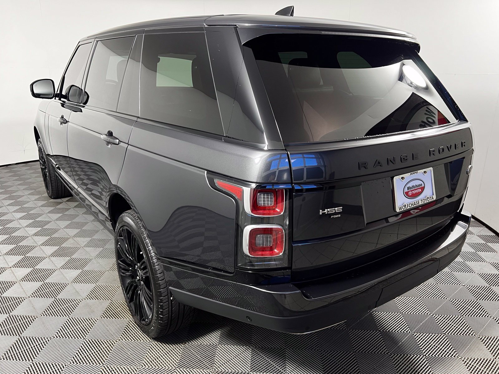 Used 2021 Land Rover Range Rover P525 Westminster Edition LWB AWD/4WD image 7