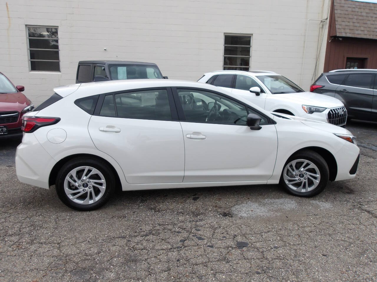 Used 2024 Subaru Impreza 2.0i AWD/4WD image 4