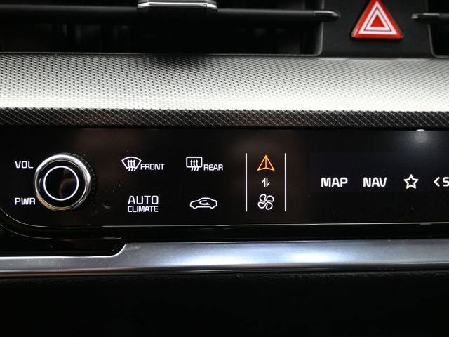 Used 2025 Kia Sportage SX image 22