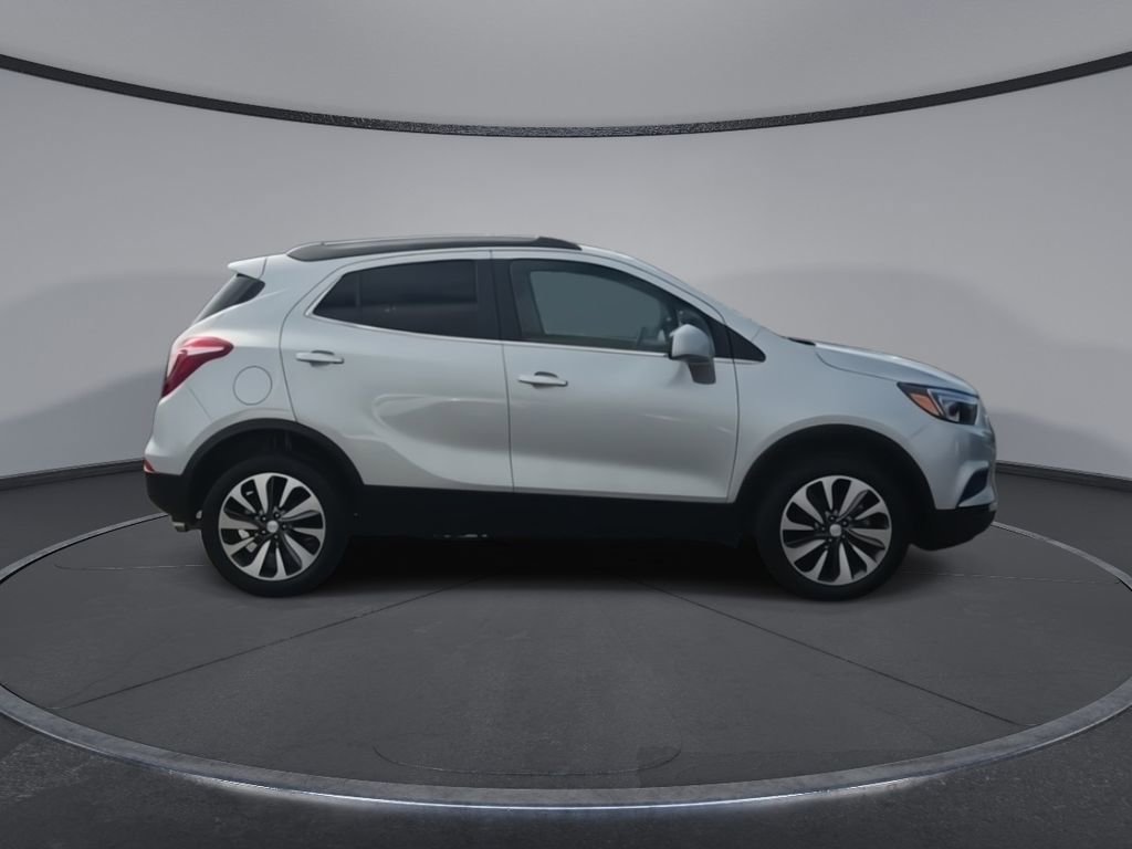 Certified 2022 Buick Encore Preferred w/ Safety Package image 9