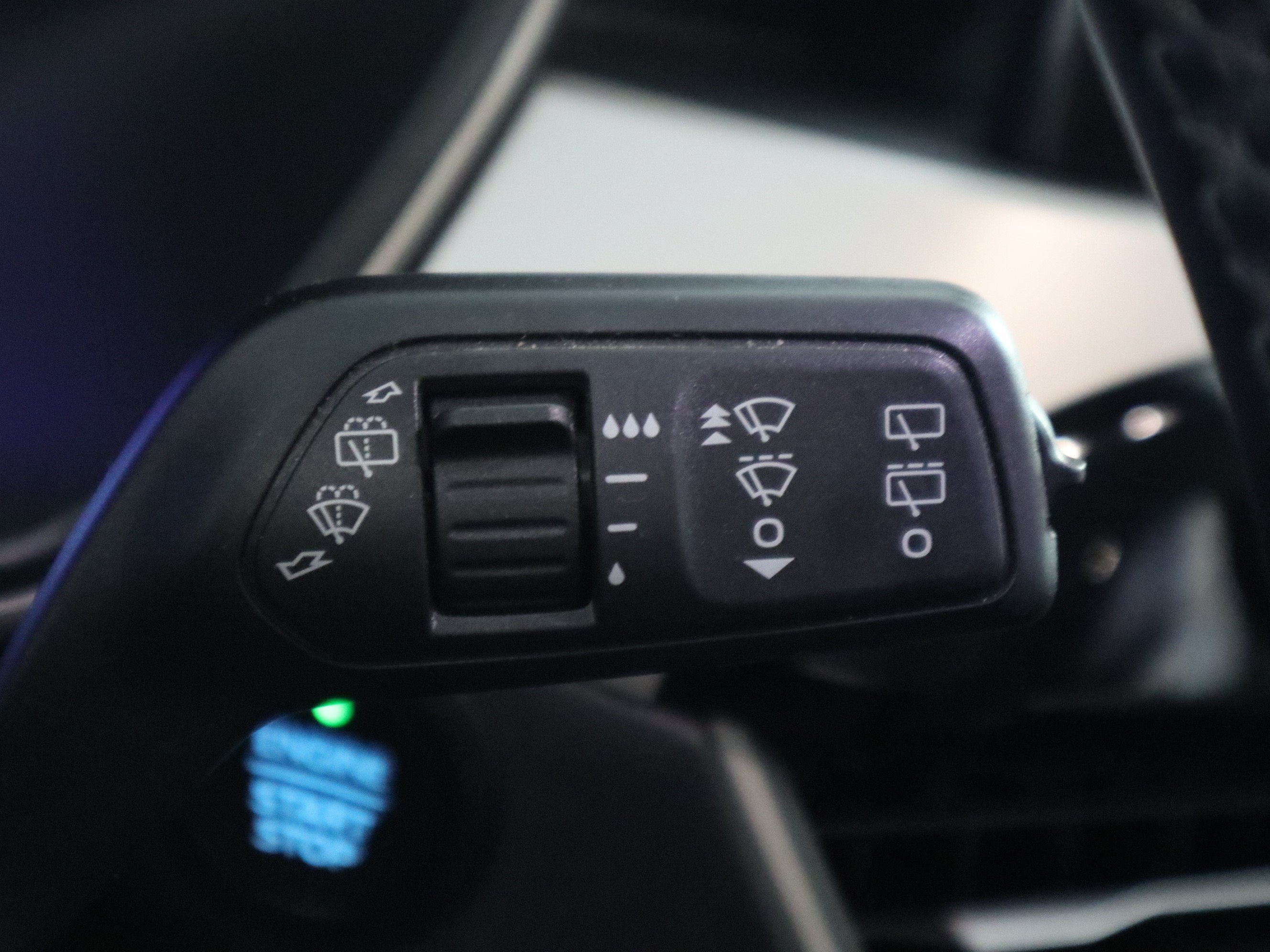 Used 2022 Ford Escape SEL w/ Technology Package AWD/4WD image 32