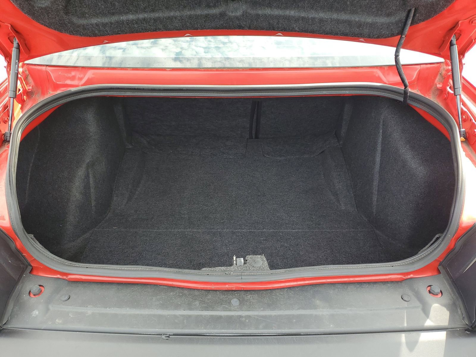 Used 2016 Dodge Challenger R/T w/ Blacktop Package image 6