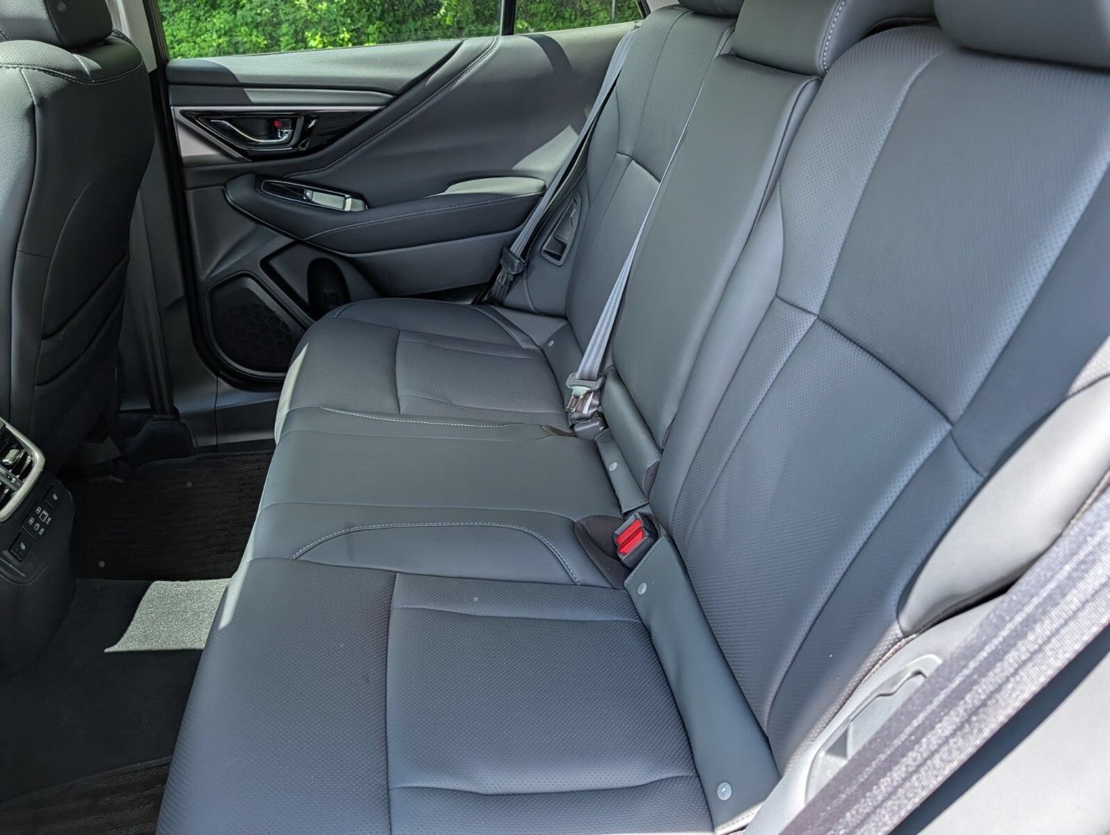 Certified 2025 Subaru Outback Limited AWD/4WD image 19