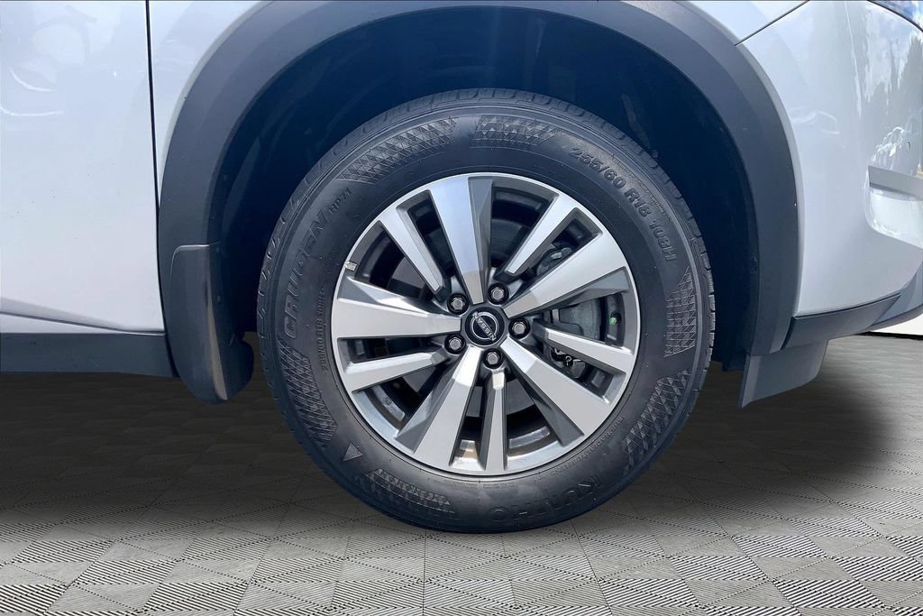 Used 2025 Nissan Pathfinder SL FWD image 23