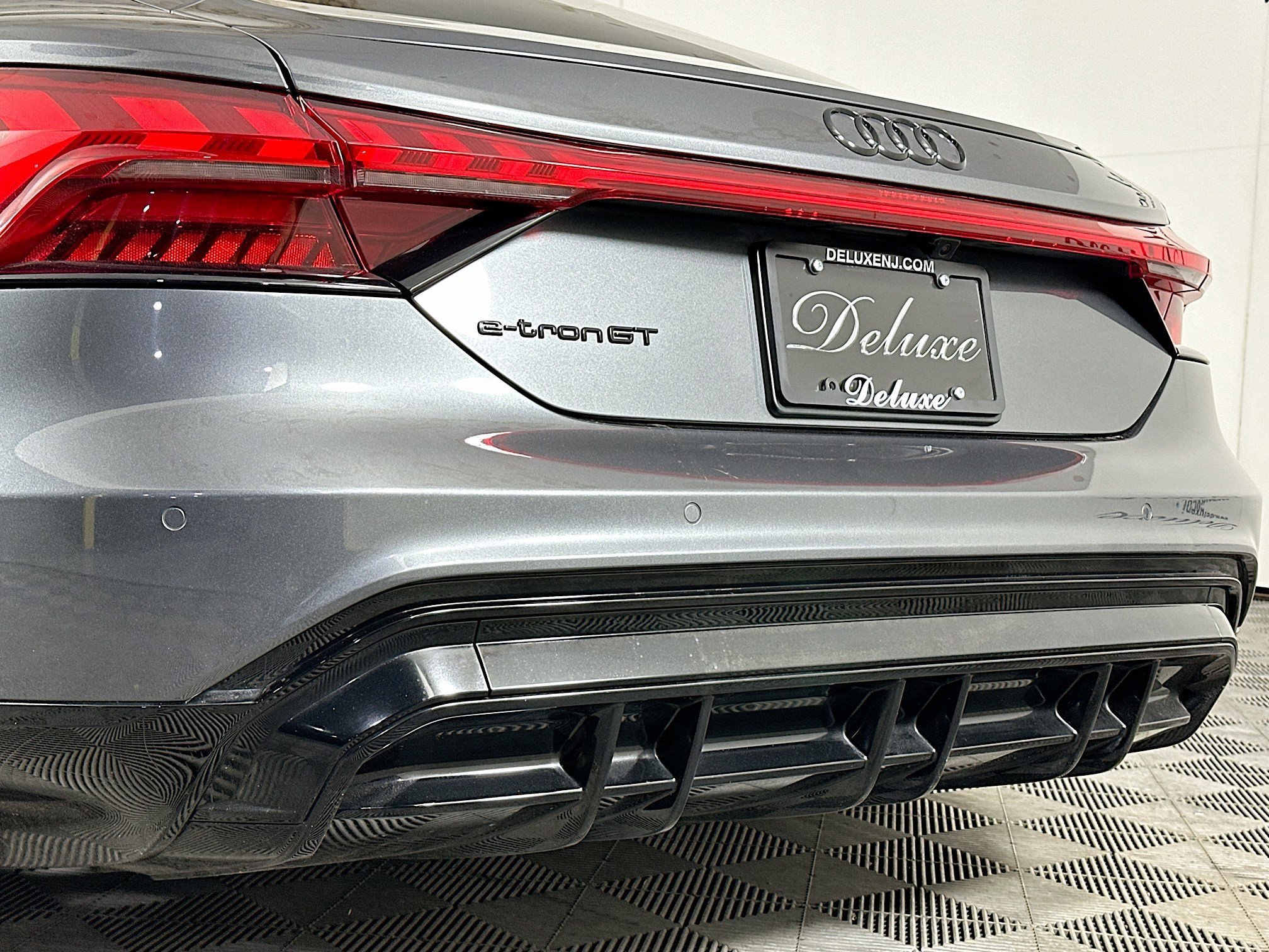 Used 2024 Audi e-tron GT Premium Plus image 26