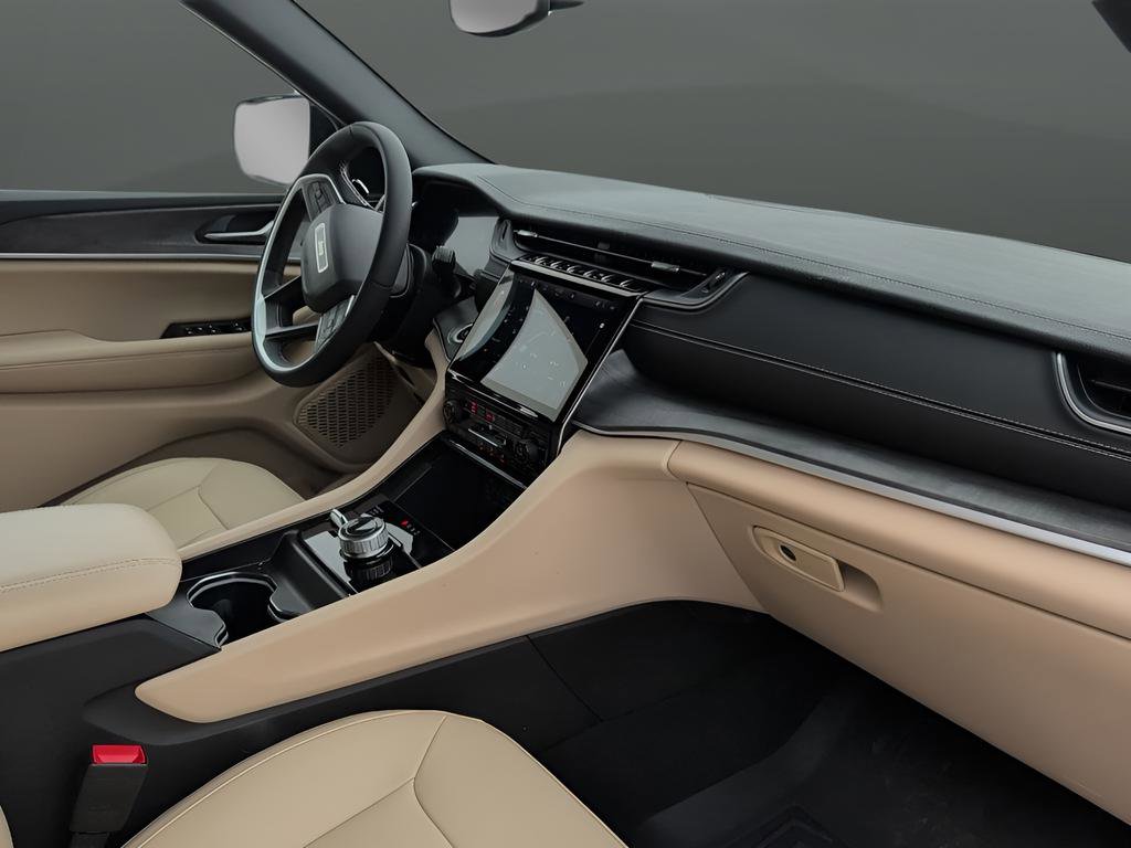 Used 2023 Jeep Grand Cherokee Limited image 19