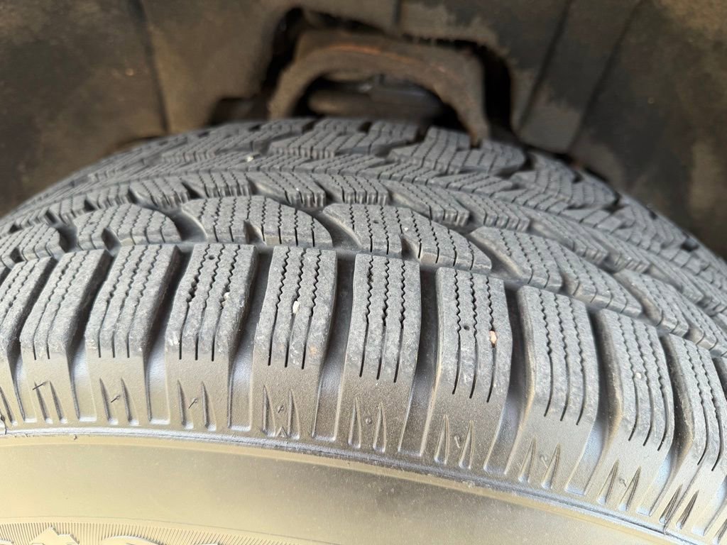 Used 2018 Chevrolet Silverado 1500 LT w/ All Star Edition image 30