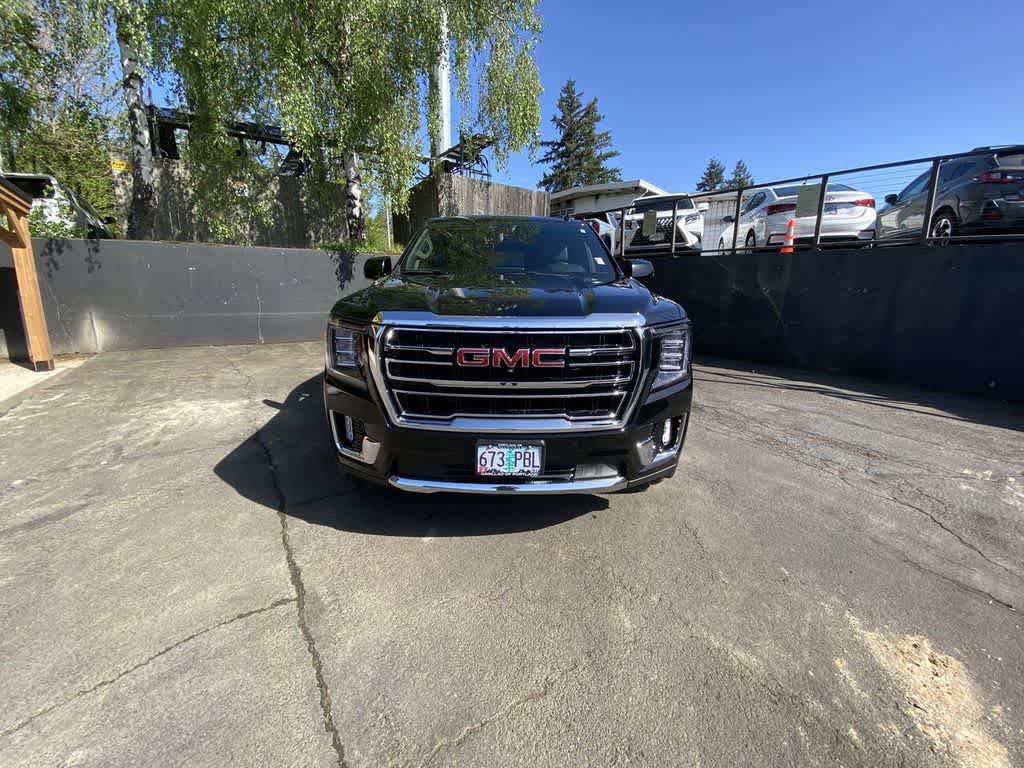 Used 2023 GMC Yukon SLT w/ SLT Premium Package AWD/4WD image 9