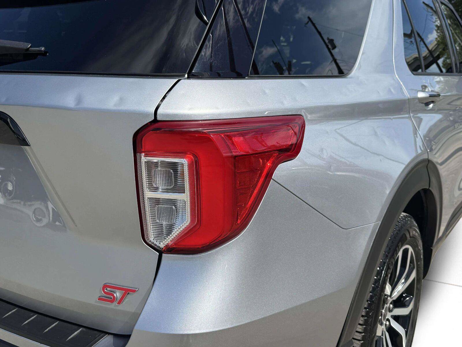 Used 2020 Ford Explorer ST w/ Premium Technology Package AWD/4WD image 15
