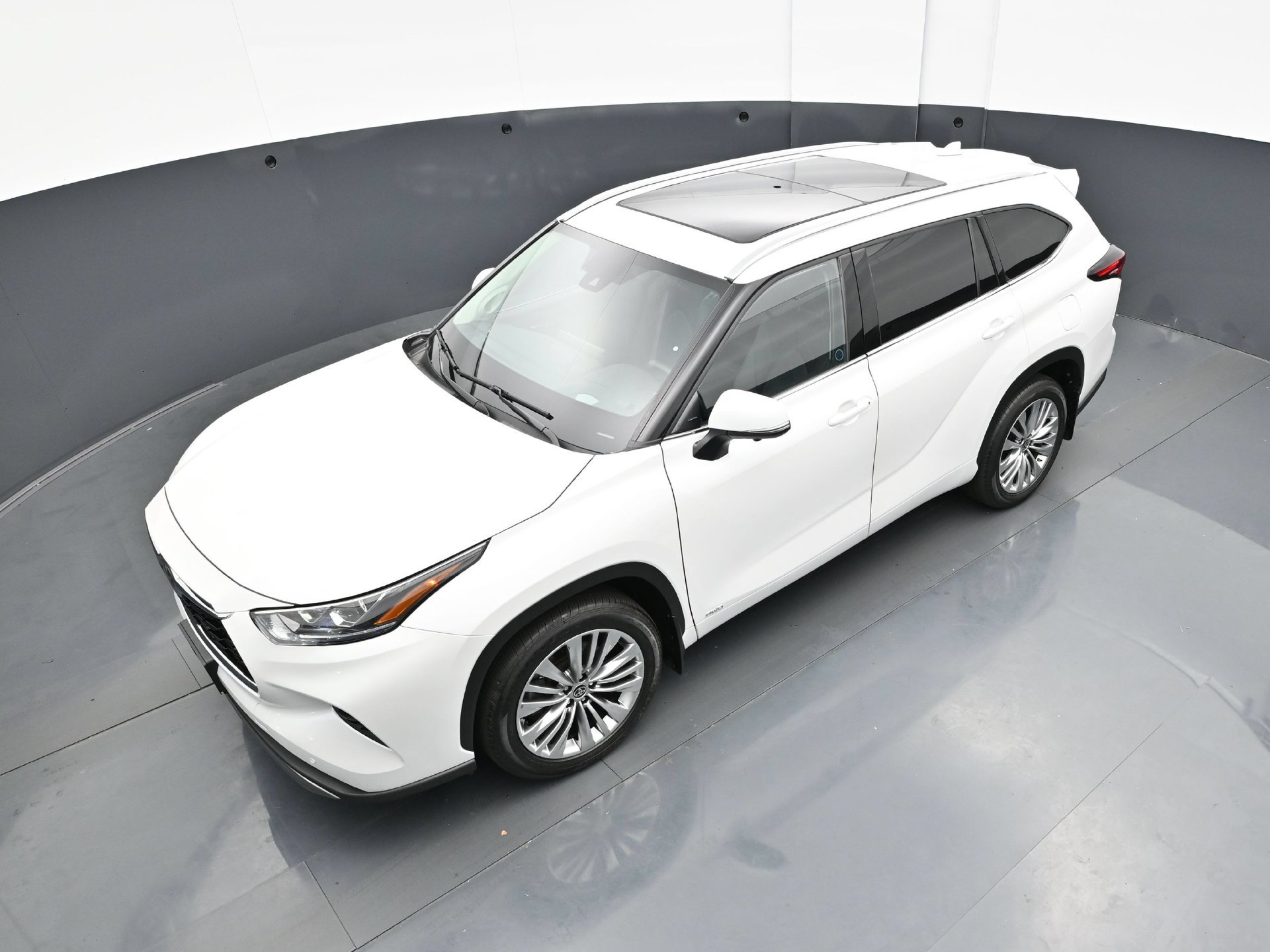 Used 2025 Toyota Highlander Platinum AWD/4WD image 48